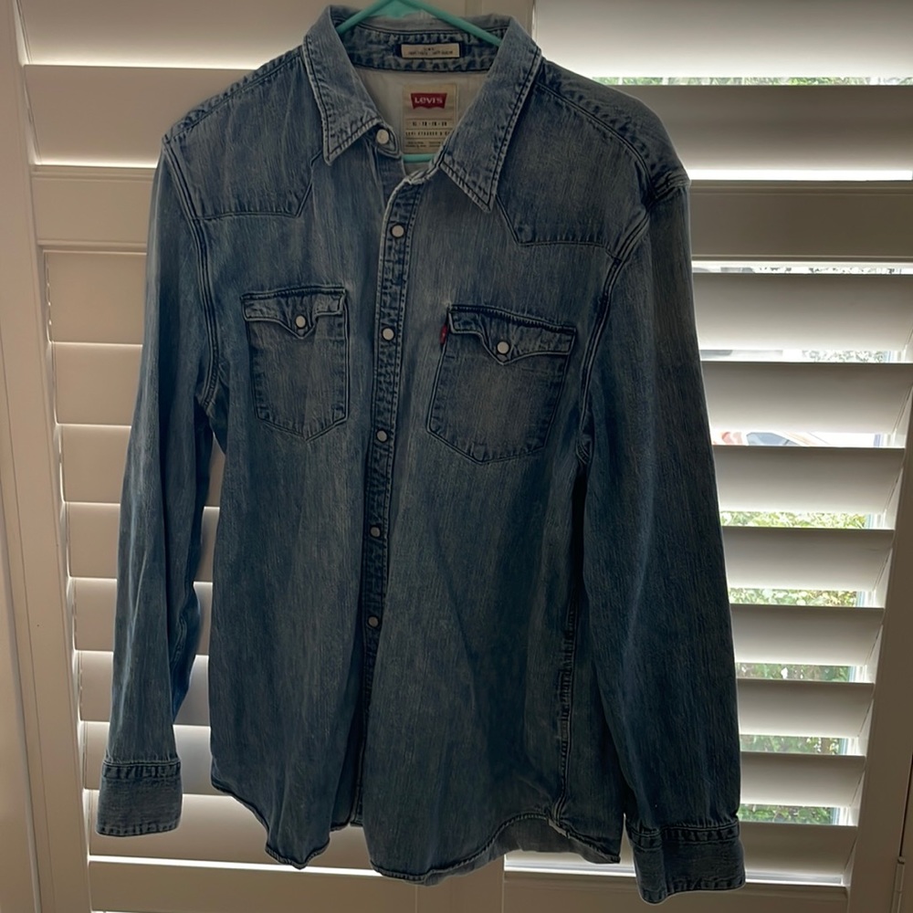 Men’s Levi’s Denim Western Shirt Size XL (fits like L)